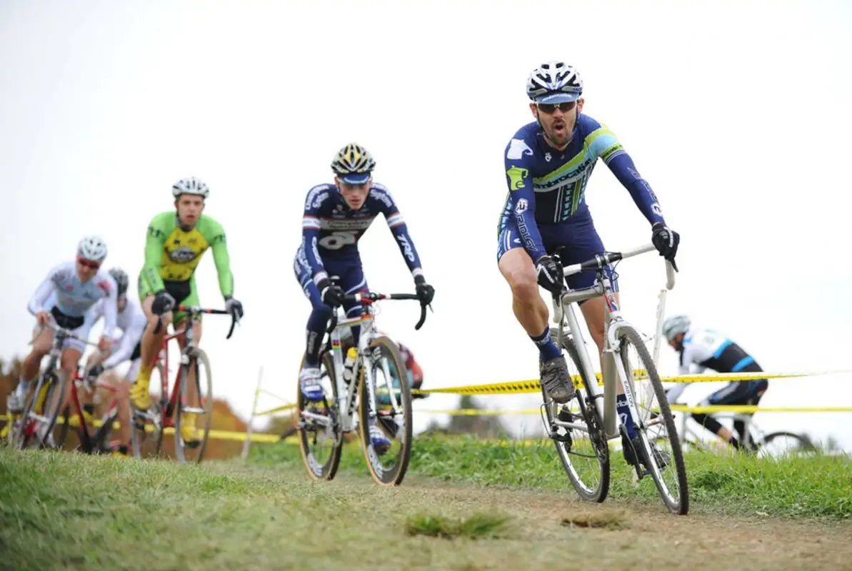 Colin H. Murphy (Embrocation Cycling Journal) leads the pack © Natalia Boltukhova | Pedal Power Photography