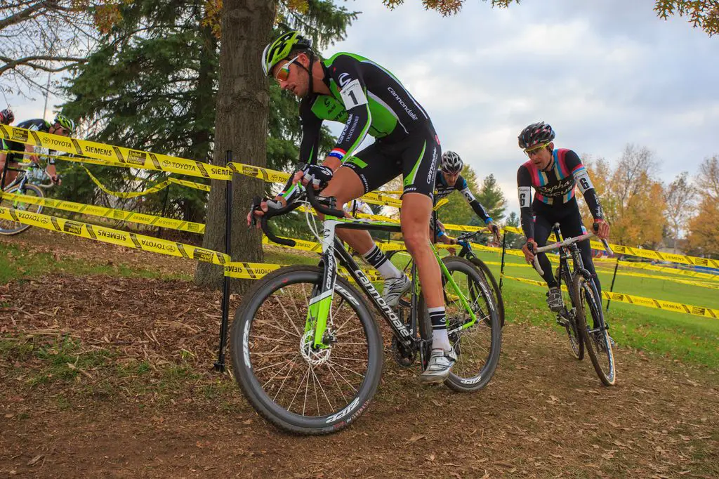 cincy3-cx-festival-day-3-trebon-jones-and-berden-round-corner-by-kent-baumgardt