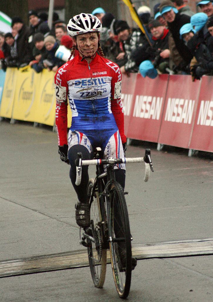 Daphny van den Brand wins the 2009 Azencross - Loenhout GVA Trofee Series. ? Bart Hazen