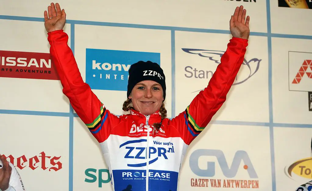 Daphny van den Brand wins the 2009 Azencross - Loenhout GVA Trofee Series. ? Bart Hazen