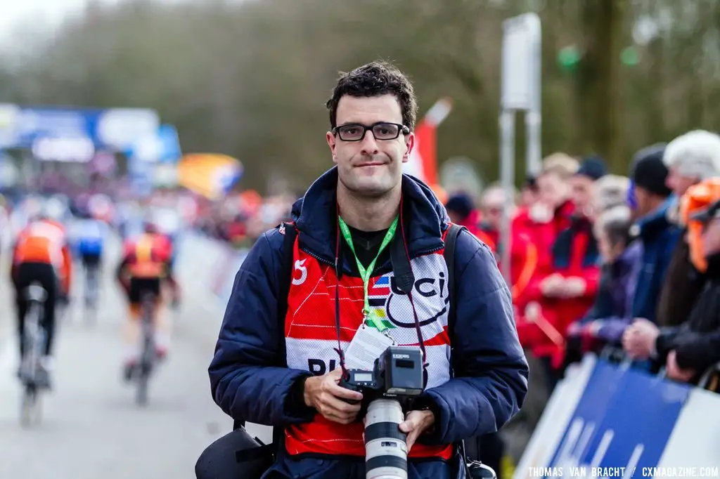 Anton Vos, Marianne Vos\'s brother, gets ready to shoot at Elite Women UCI Cyclocross World Championships. © Thomas Van Bracht