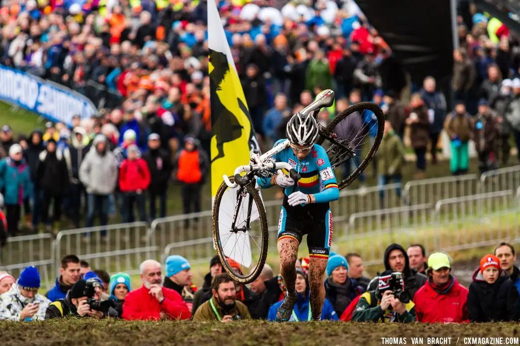Sanne Cant workig toward fourth at Elite Women UCI Cyclocross World Championships. © Thomas Van Bracht
