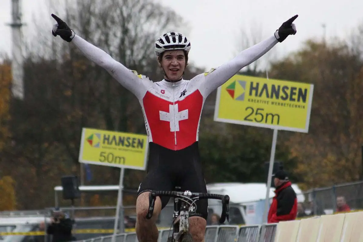 Lars Forster takes the win. © Bart Hazen