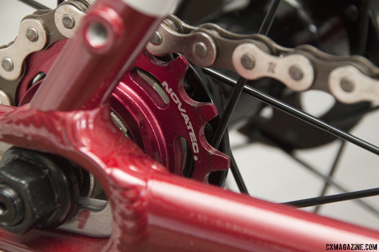 Novatec\'s 16t cog rests on Felt\'s singlespeed hub on the Felt 2014 Breed Singlespeed Cyclocross Bike. © Cyclocross Magazine