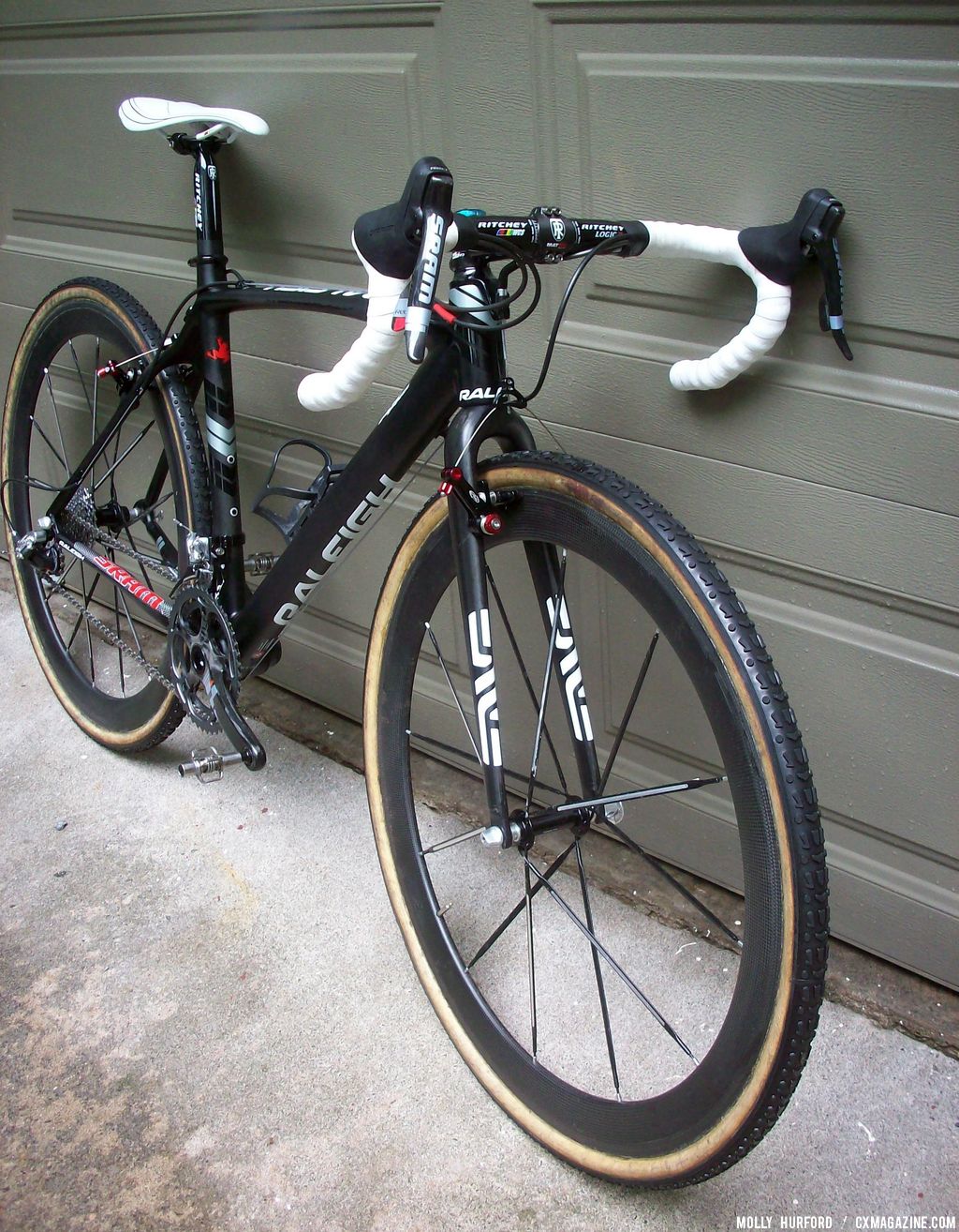 The bike is put together and ready to race. © Molly Hurford 