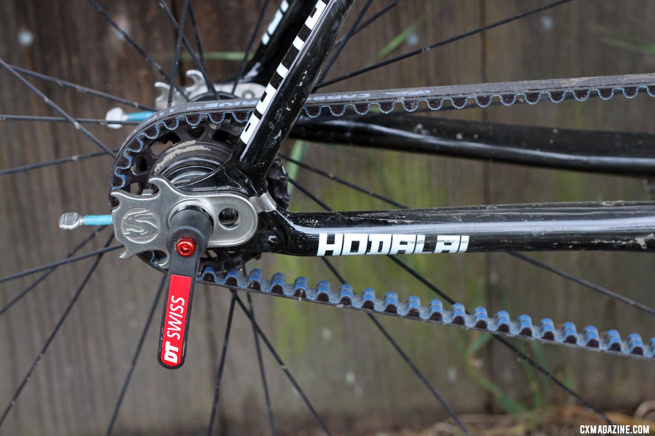 Close up of the rear hub on the Raleigh carbon singlespeed cyclocross bike. © Cyclocross Magazine
