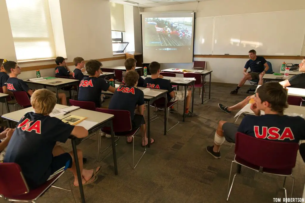 Each day ends with a classroom session. © Tom Robertson