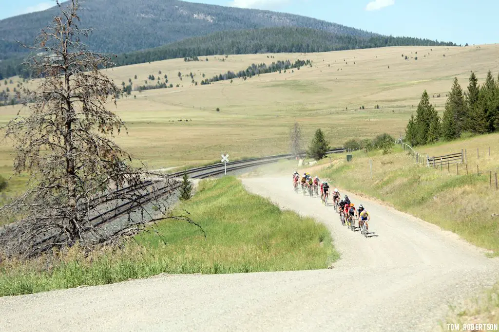 The dirt roads around Montana offer relatively car free riding. © Tom Robertson