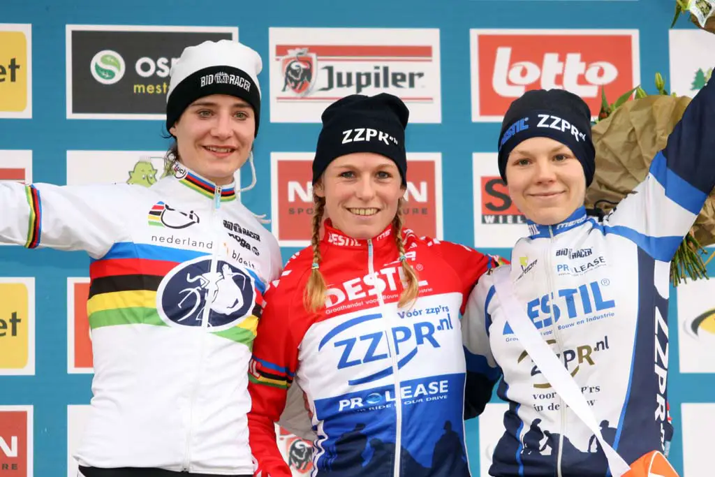 Marianne Vos (l), Daphny van den brand and Sanne van Paassen. ? Bart Hazen