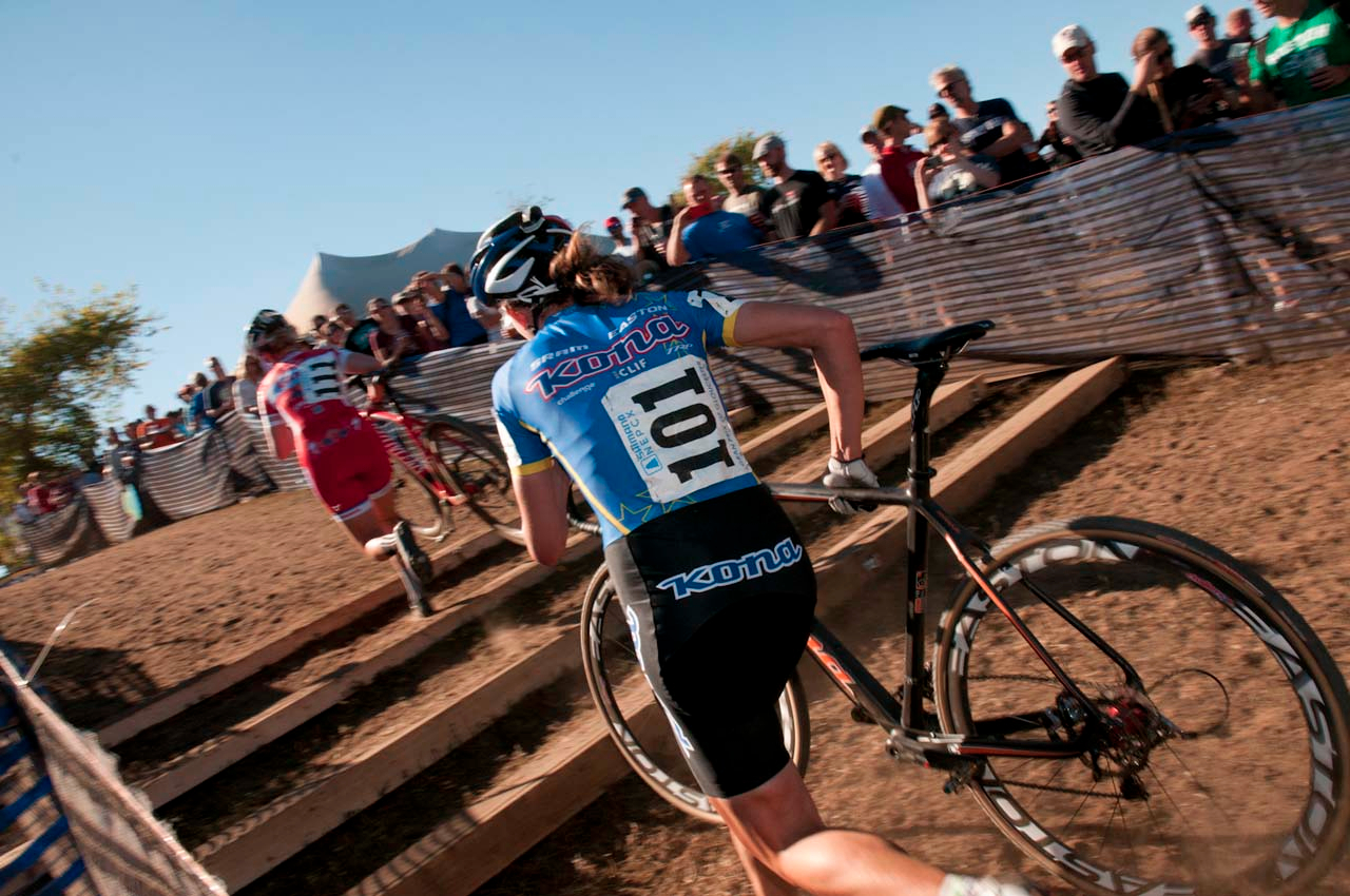 Helen Wyman (Kona Factory Racing Team), foreground, running up the steps behind Elle Anderson (California Giant/Specialized). Â© Kevin White