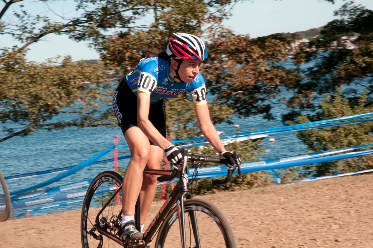 Helen Wyman (Kona Factory Racing Team) on a fast section of the course. Â© Kevin White