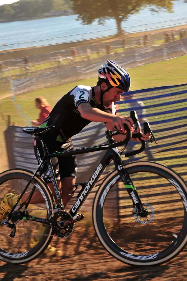 Tim Johnson (Cannondale p/b Cyclocrossworld.com) at the top of a run in the final lap of the race. Â© Kevin White