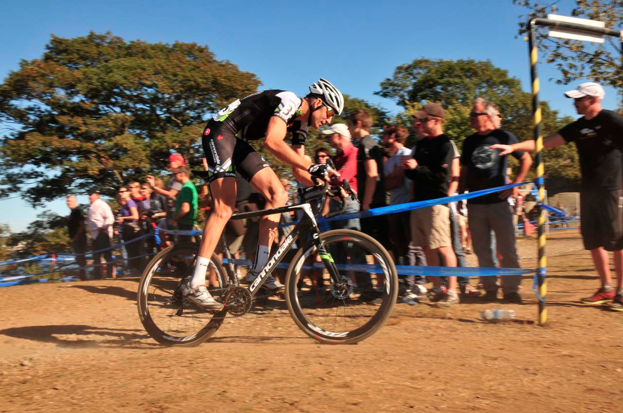 Ryan Trebon (Cannondale p/b Cyclocrossworld.com) out of the saddle. Â© Kevin White