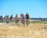 The Elite women hit the sand © Sasha Eysymontt