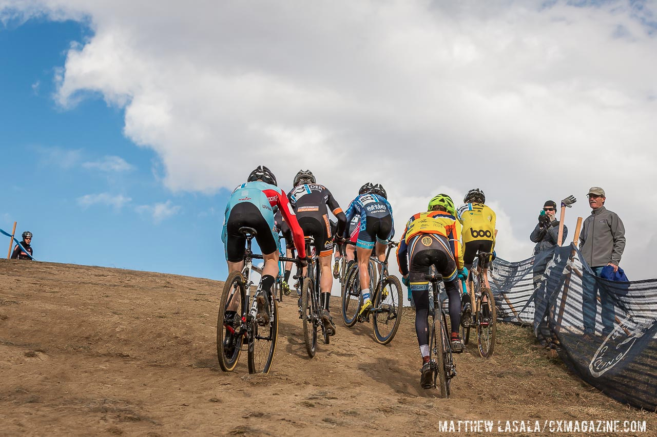 cyclocross-group-climb-cxmagazine-boulder-2014-junior-men-mlasalain the Junior 17-18 race at US Nationals 2014. © Matt Lasala