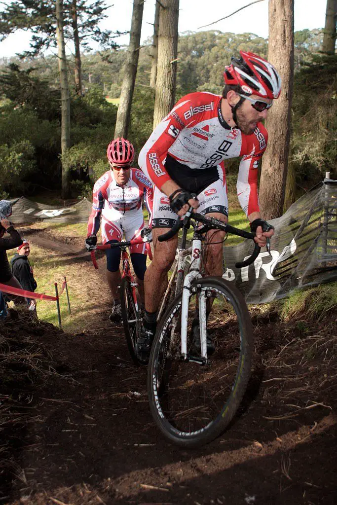 Jacques-Maynes leading Robinson up the climb. © Scotty Paz