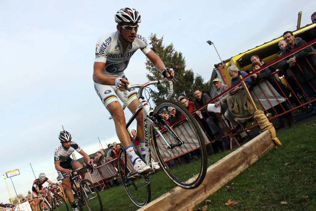 Stybar leads Simunek over the barriers. ©Bart Hazen