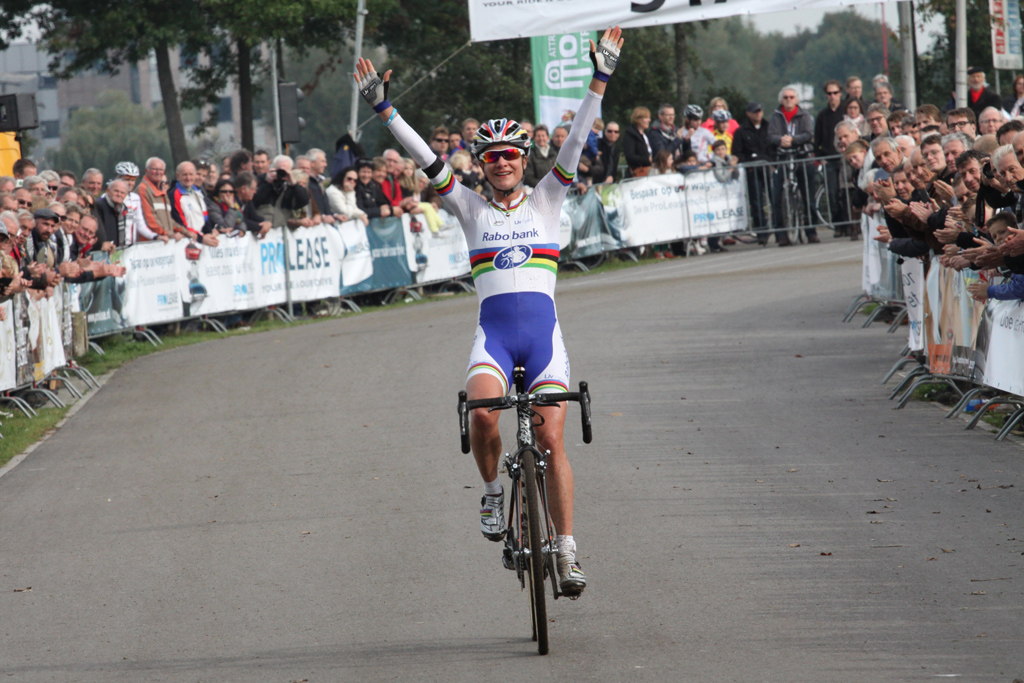 Vos takes the win at Cyclo-cross Grote Prijs van Brabant. © Bart Hazen