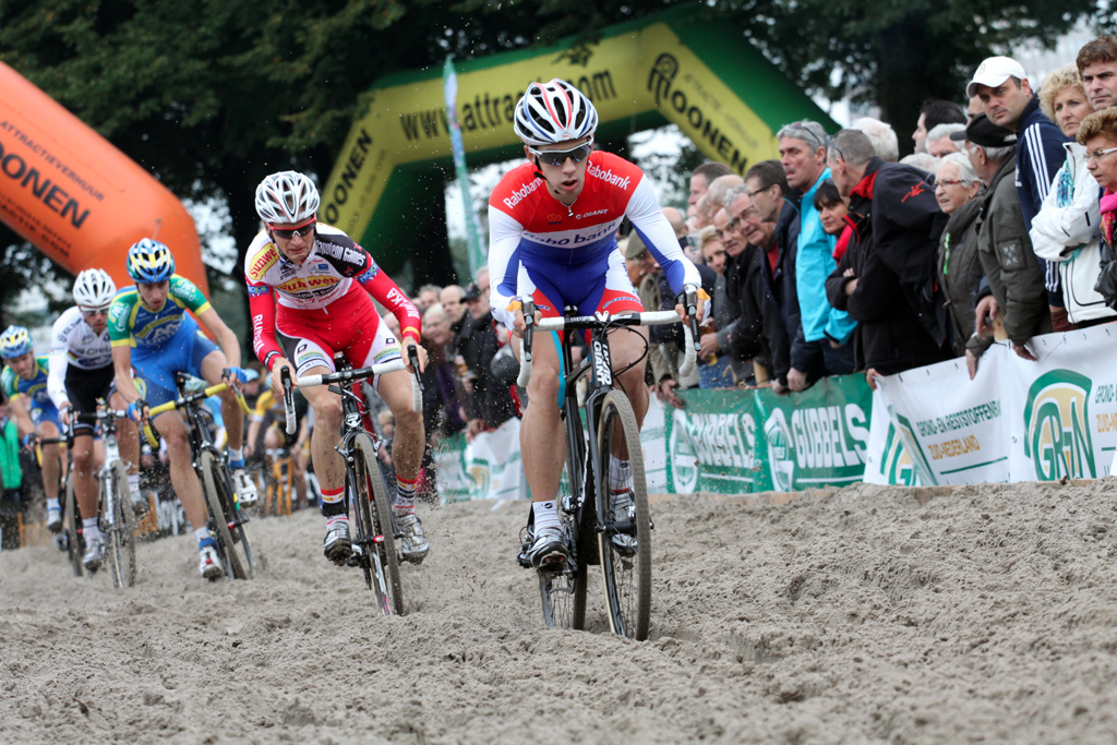 Men hit the sand at Cyclo-cross Grote Prijs van Brabant. © Bart Hazen