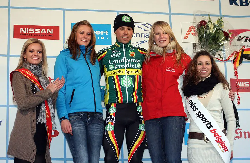 Nys and the ladies. GP Sven Nys 2010 - Baal, Beglium. GVA Trofee Series. ? Bart Hazen