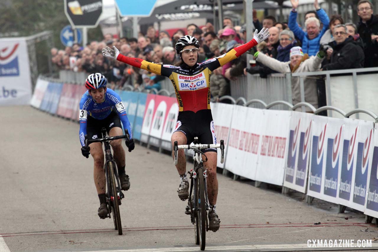 Sanne Cant takes the sprint finish over Helen Wyman at the 2013 GP Hasselt. Â© Bart Hazen / Cyclocross Magazine