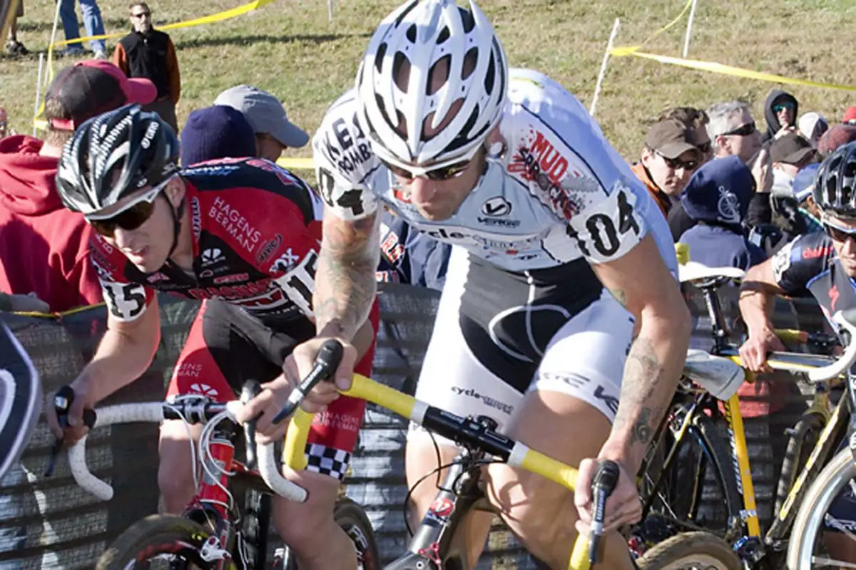 Adam Myerson rides the run-up. © Dennis Smith/dennisbike.com