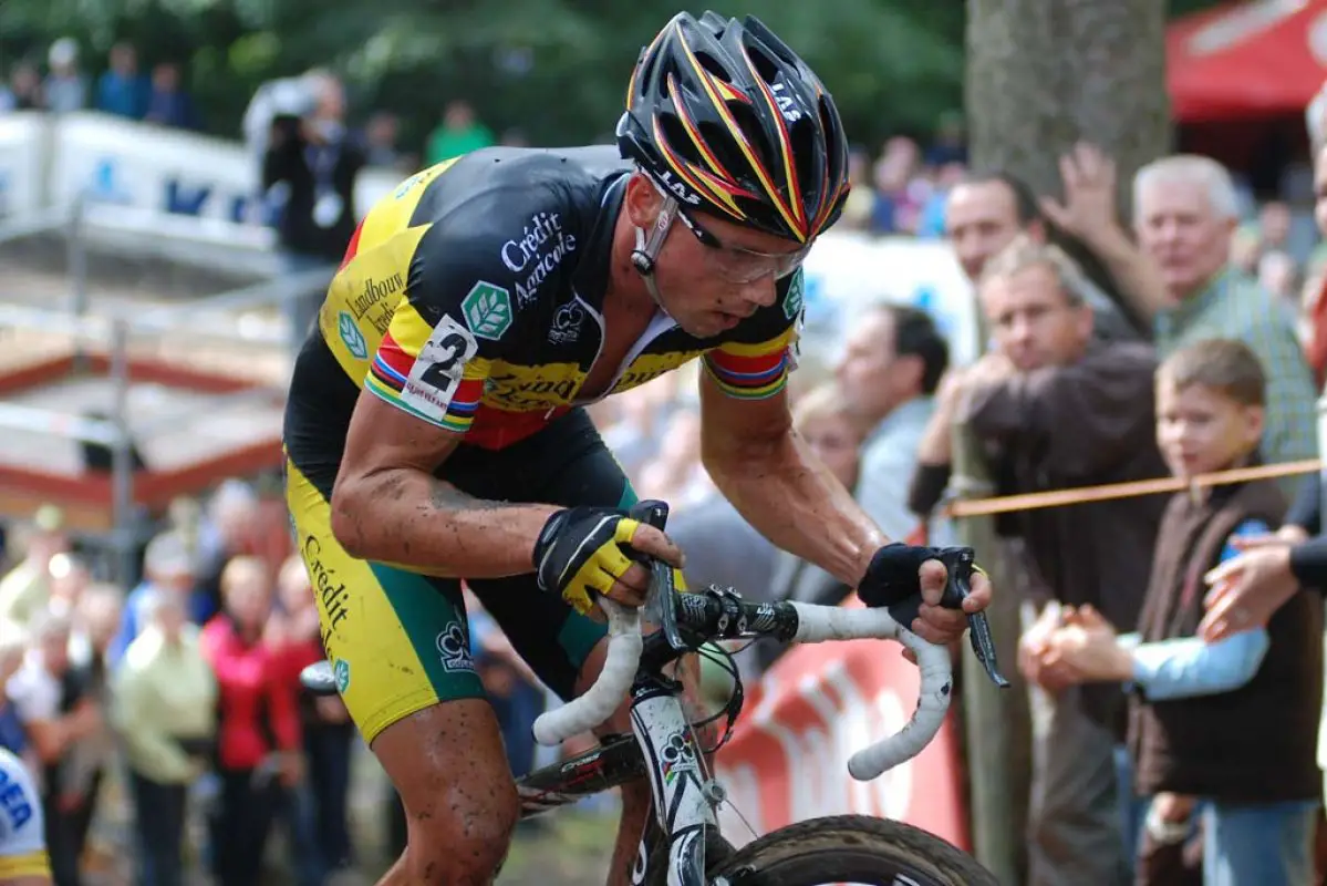 Sven Nys abandoned the race with two laps to go. © Bart Hazen