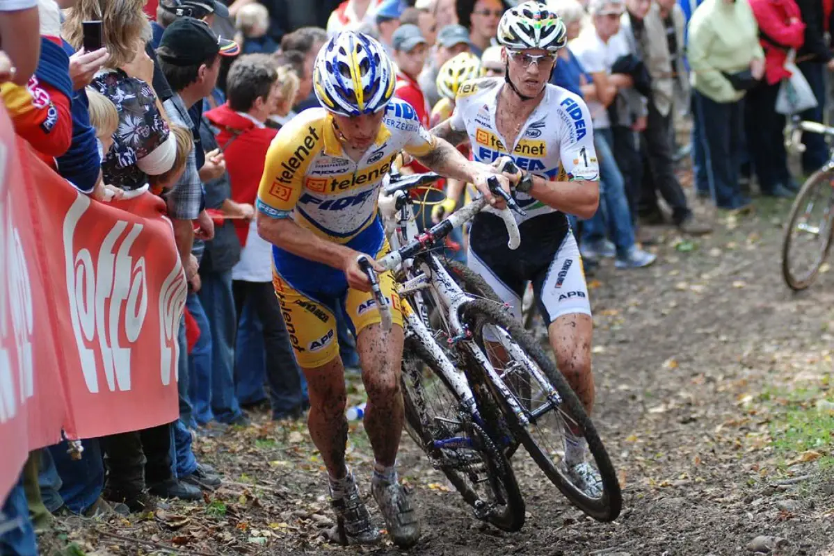 Kevin Pauwels leads Zdenek Stybar up the climb. © Bart Hazen