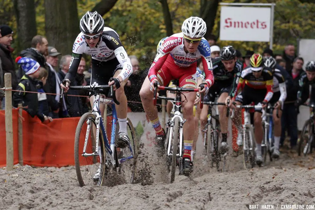 The sandpit proved challenging for the elite racers. © Bart Hazen