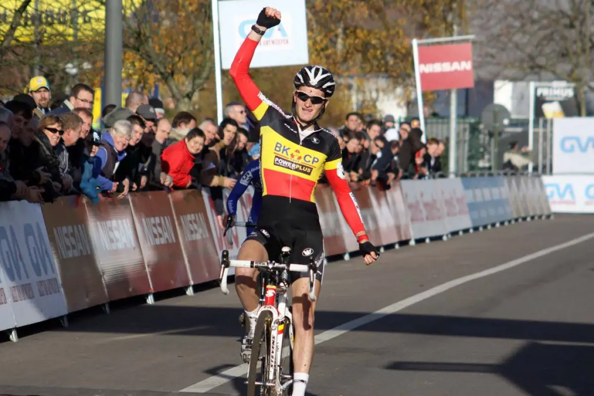 Jim Aernouts takes a well-earned victory. © Bart Hazen