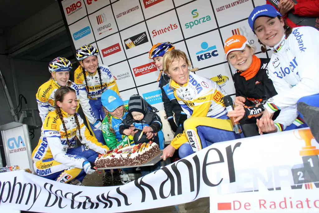 Daphny thanks for all says the banner (Van den Brand says goodbye to the sport) © Bart Hazen