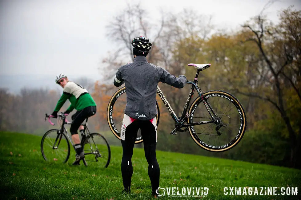 Proper lifting technique at Harbin Park Cyclocross Clinic © VeloVivid