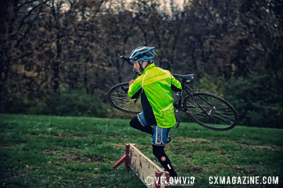 Barrier practice at the Harbin Park Cyclocross Clinic © VeloVivid