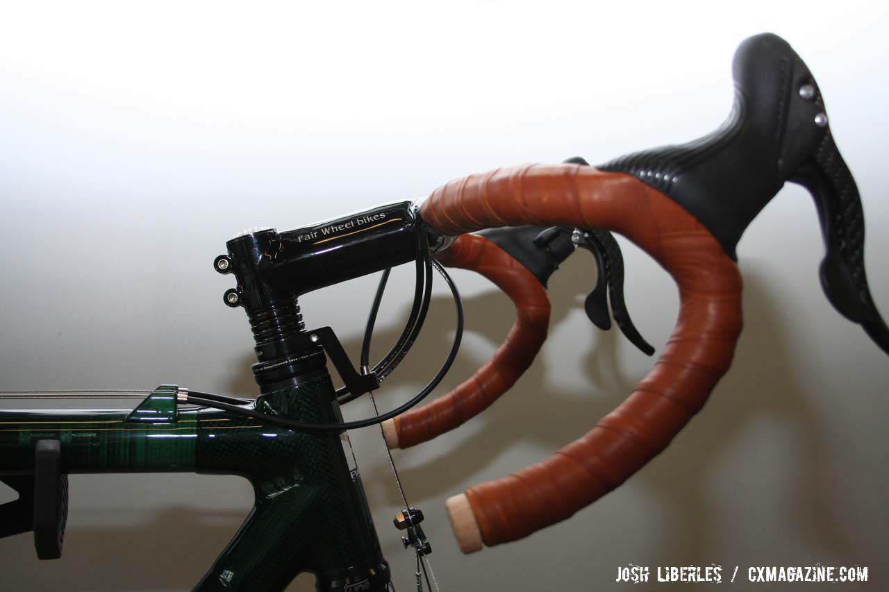 The paint job glimmers on the carbon Parlee, accentuated by a custom bar/stem and leather bar tape ©Josh Liberles