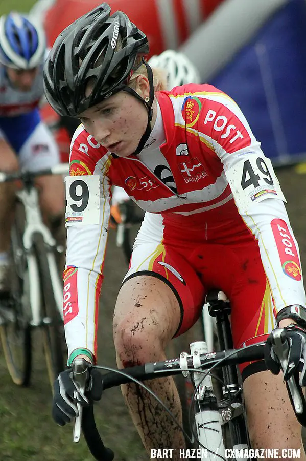 Margriet Kloppenburg didn\'t had her best day. She crashed at the start and had to chase for a while to return in the back of the field.