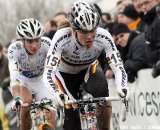 Hanka Kupfernagel leads Marianne Vos in the chase behind Katie Compton