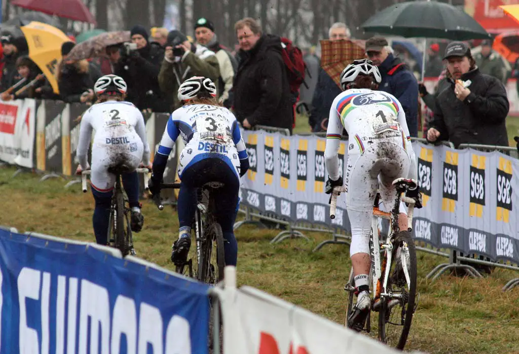 Van Den Brand (l), Van Paassen and Vos pull away from the rest of the field. ? Bart Hazen