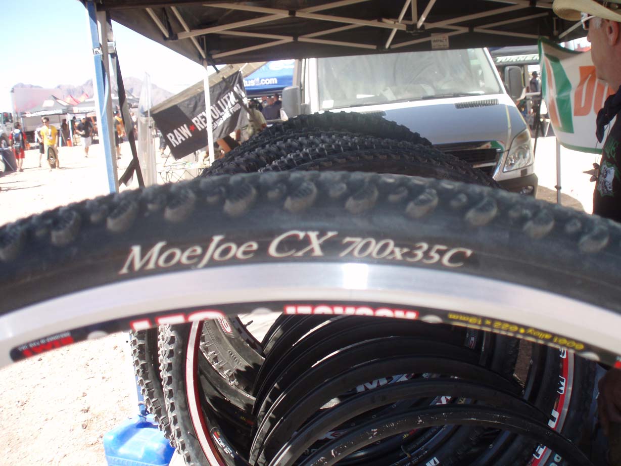 Duro\'s MoeJoe CX from the side. by Jake Sisson