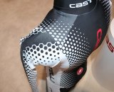 Seams are rotated back to avoid hot spots when shouldering © Josh Liberles
