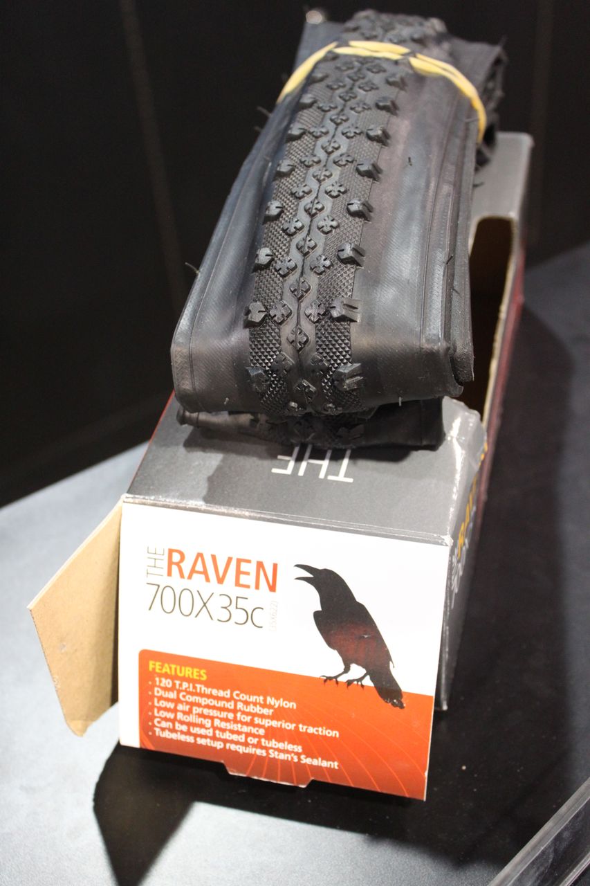 Although no longer a new tire, the NoTubes.com Raven is quietly made by Kenda and may have taught the company something about cyclocross tubeless tires. © cyclocross Magazine