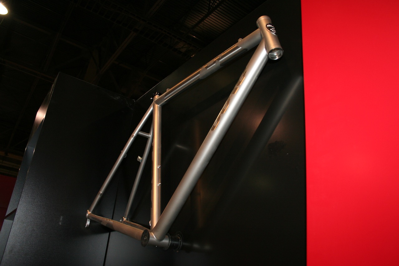 Ti frames are available in the traditional industrial look, or painted © Josh Liberles