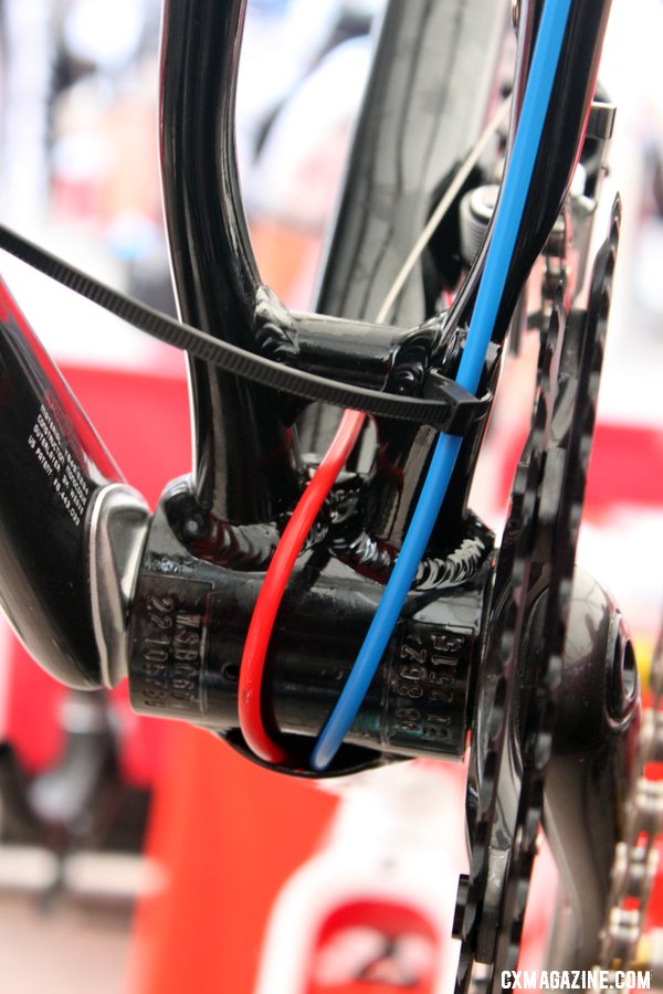 Todd Wells\' 2012 Specialized Crux Expert utilizes simple zip ties to secure the continuous cable housing. © Cyclocross Magazine