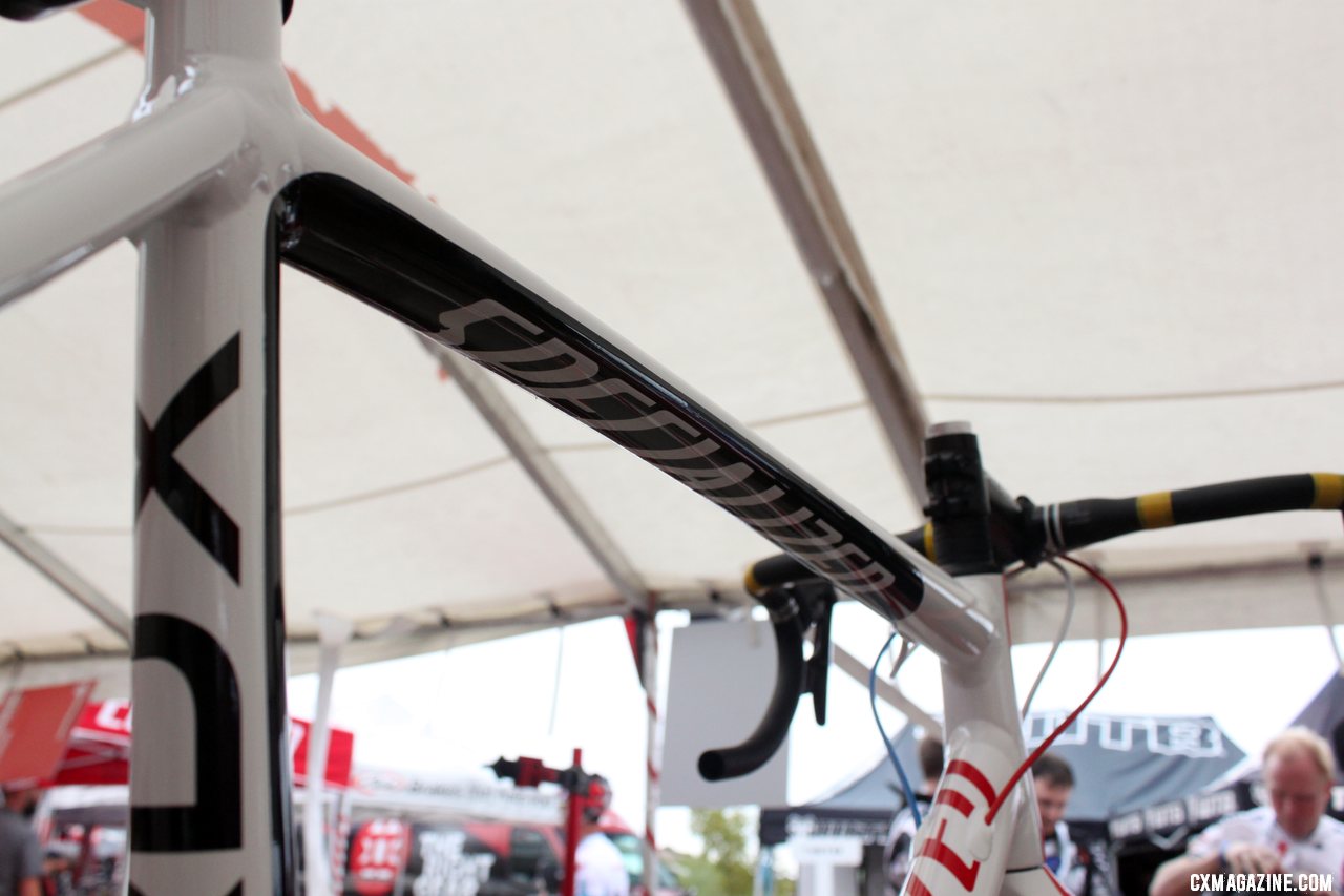 Todd Wells\' Specialized Crux Expert features a significantly flattened top tube. © Cyclocross Magazine