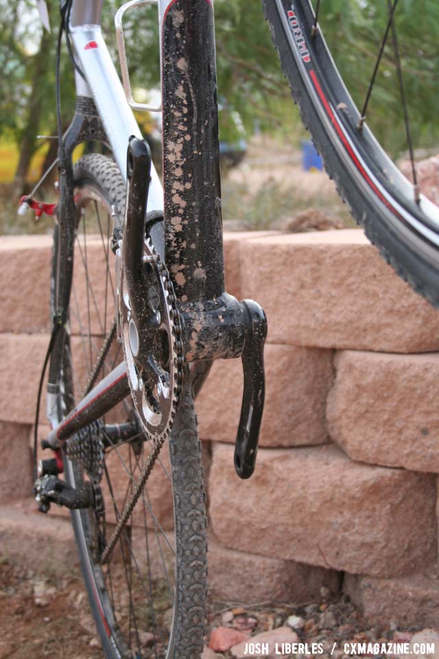 The wide down tube and bottom bracket junction on the Supernova. © Cyclocross Magazine