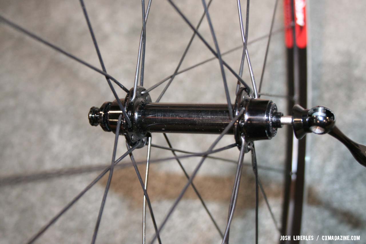 The front Mercury hub is a tight, low-profile package. © Cyclocross Magazine