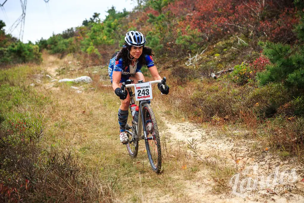 Adam Farabaugh, Cheryl Sornson Take NoTubes Iron Cross Crowns