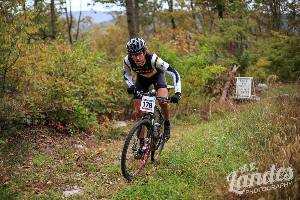 Adam Farabaugh, Cheryl Sornson Take NoTubes Iron Cross Crowns