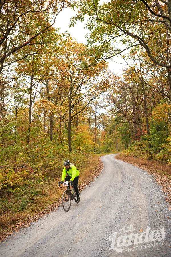 Adam Farabaugh, Cheryl Sornson Take NoTubes Iron Cross Crowns