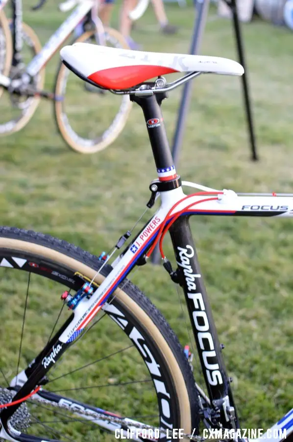 Fixik saddle and Easton carbon EC90 SL Wheels ©Cyclocross Magazine