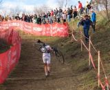 Wyman runs the hill and steps at Jingle Cross Day 3. © Elisabeth Reinkoldt